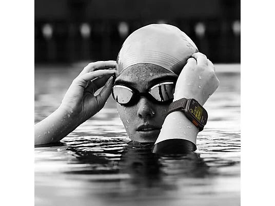 Apple Watch Ultra 2 (2024), GPS + Cellular, 49 mm, cassa in titanio naturale, gesto doppio tocco, cinturino in maglia milanese in titanio naturale, taglia L