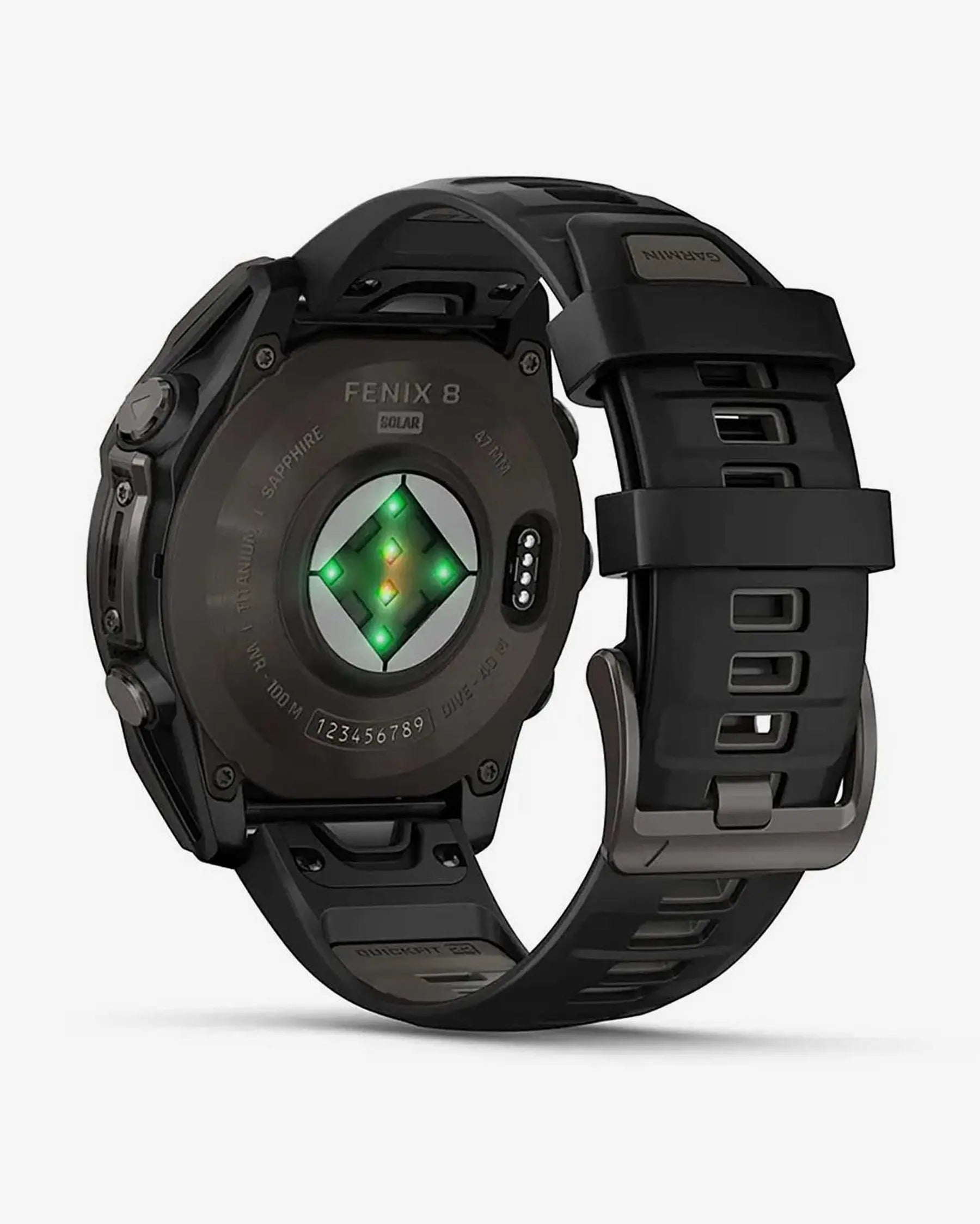 Garmin Fenix 8 Sapphire Solar 47mm in titanio, grigio carbonio e cinturino nero
